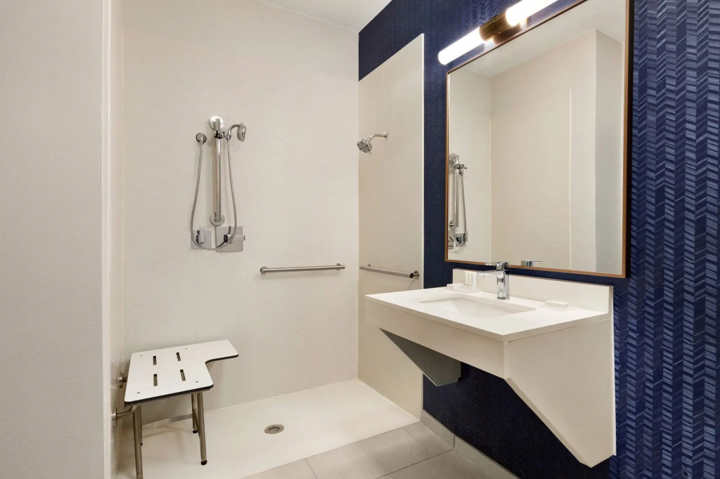 Fairfield Inn and Suites by Marriott Wheeling St Clairsville