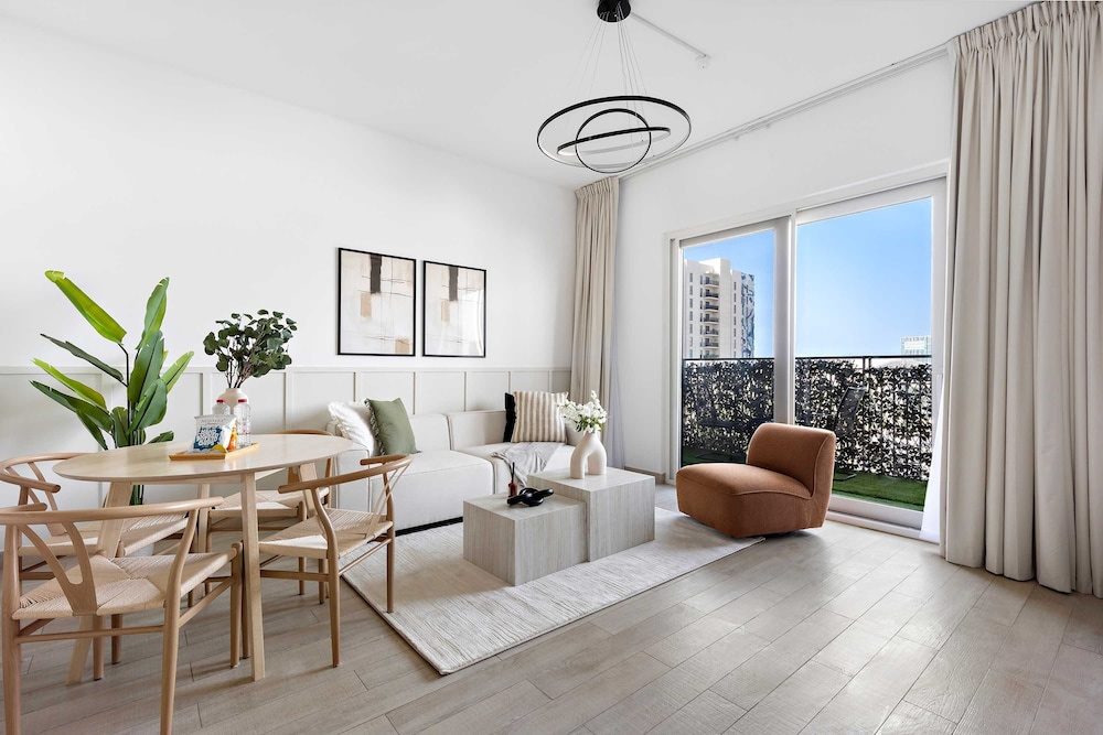 Silkhaus Unique Deal Modern 2bdr Canal View