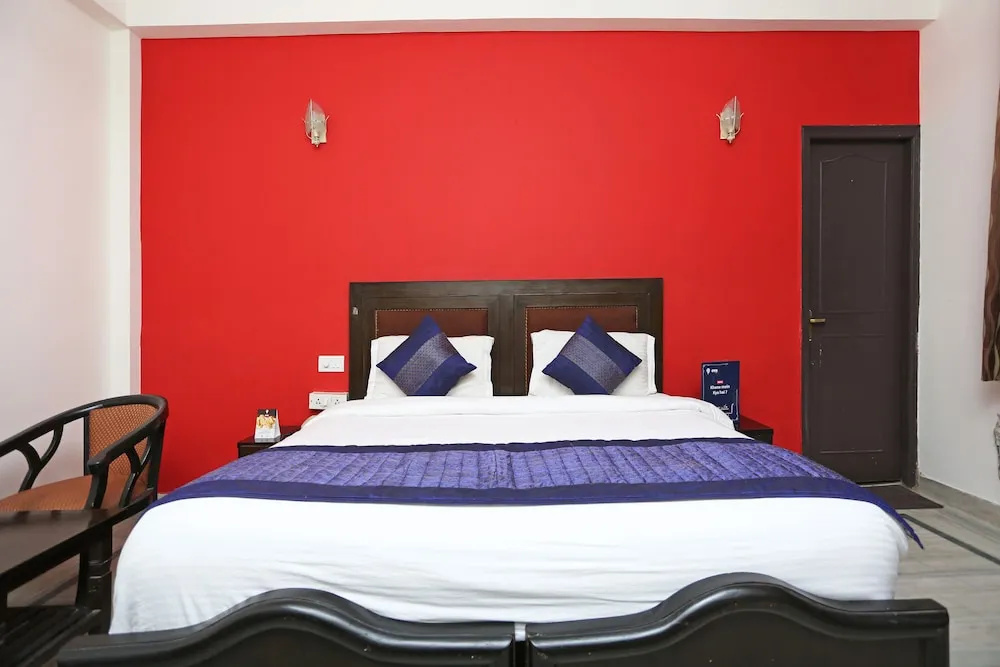 Royal Inn by OYO Rooms