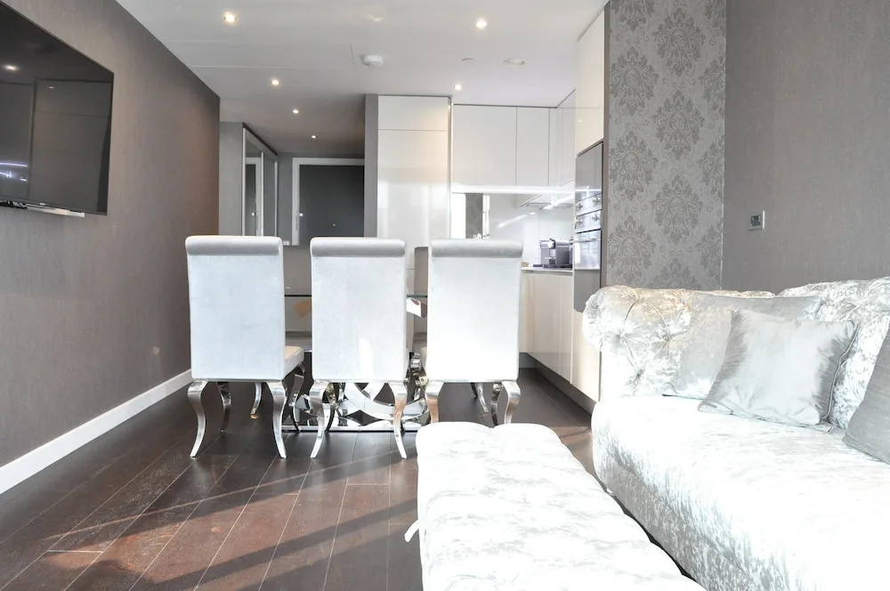 1 Bedroom Apartment With Gym and Terrace