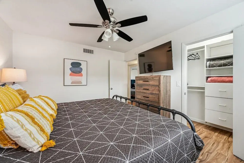 Kathleen House 4 Bedroom Home by RedAwning
