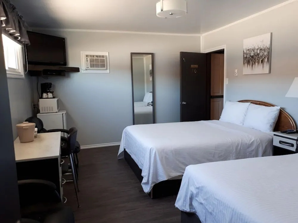 Interlake Motel