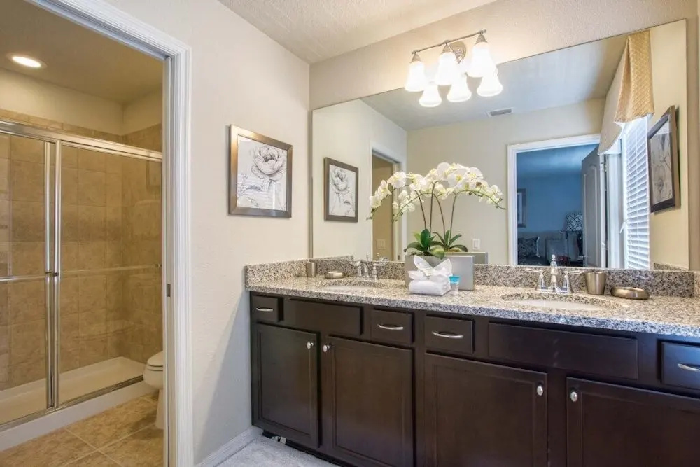 6 Bed House W/pool &spa In Windsor Westside 3708ww 6 Bedroom Home