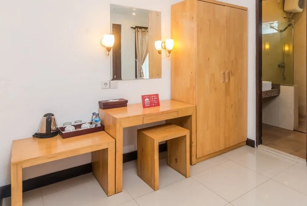 ZEN Rooms Seminyak Batu Belig