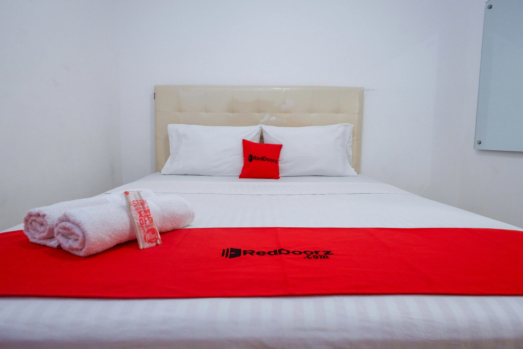 RedDoorz near Mall Ratu Indah 3