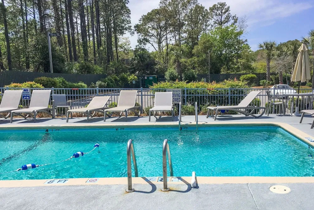 A348hhbt 1 Bedroom Condo