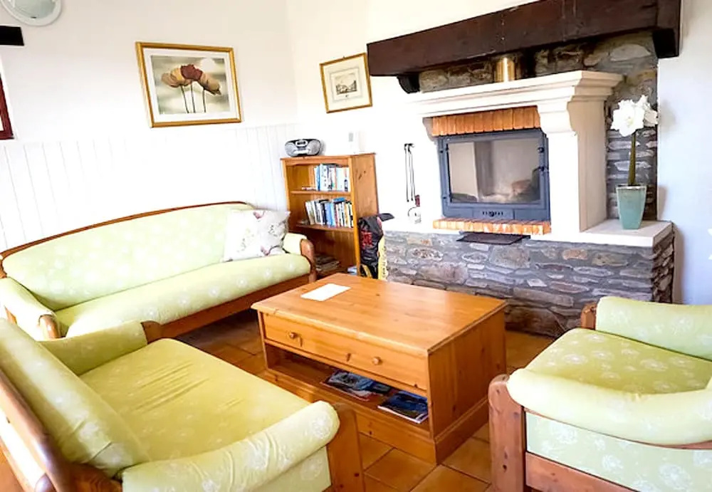 House With 2 Bedrooms in Froidfond, With Pool Access and Furnished Ter