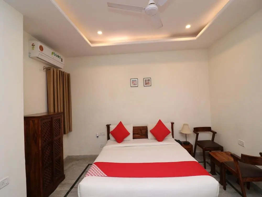 OYO 27759 Hotel Rajputana