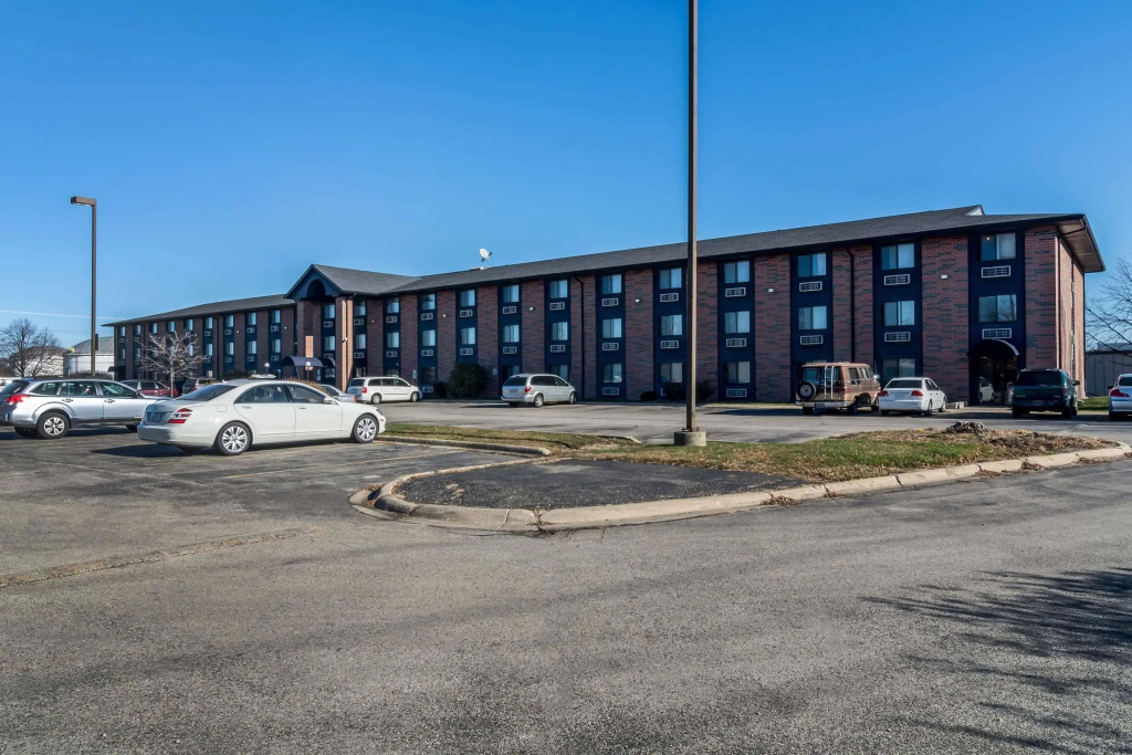 Motel 6-Elk Grove Village, IL - O'Hare