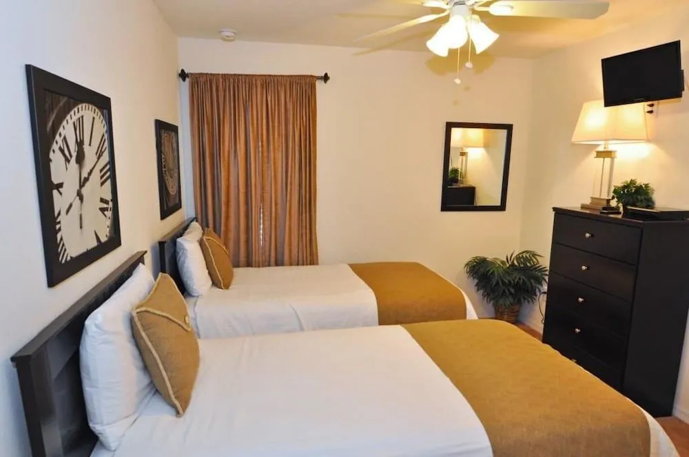 4569 Bella Vida Condo 3 Bedroom by Florida Star
