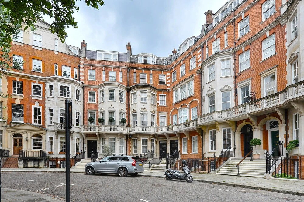 London Lifestyle - Knightsbridge VI