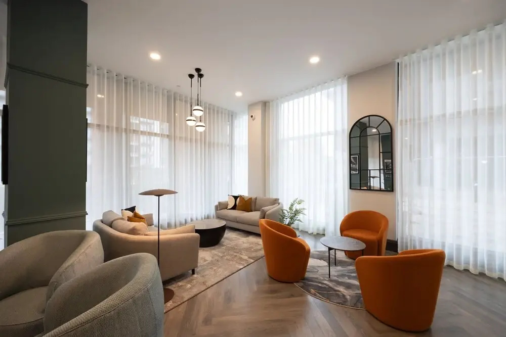 Alabaster Suite by Casacity