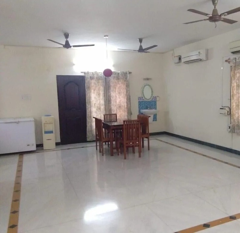Maxiprime Hotels Panaiyur