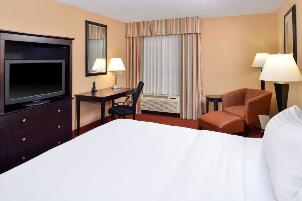 Holiday Inn Martinsburg by IHG