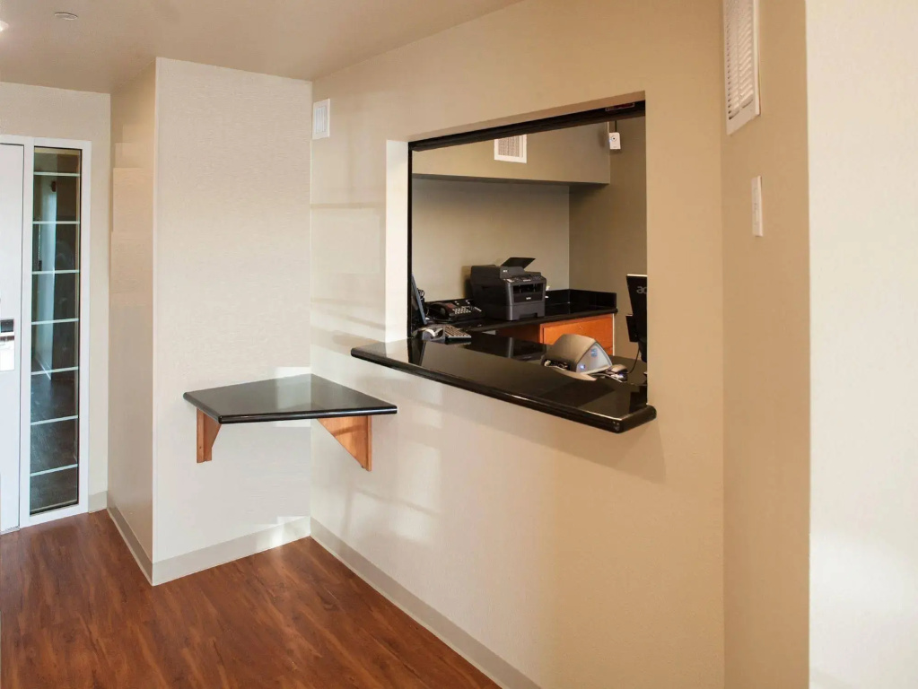 WoodSpring Suites College Station