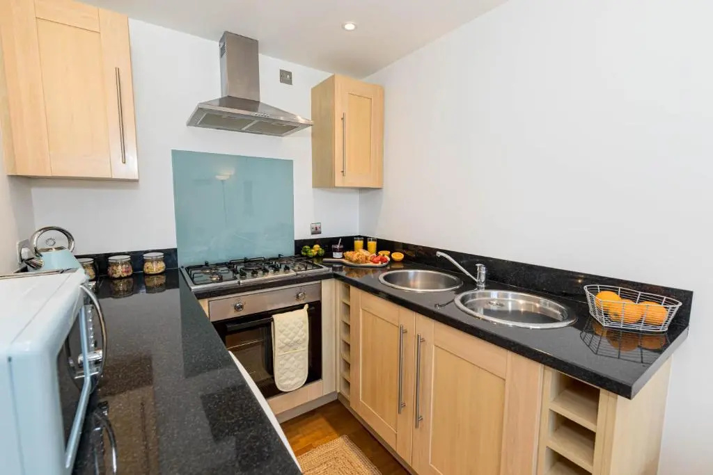 Sleek, Modern and Centrally Located 1bedroom flat with Free WiFi