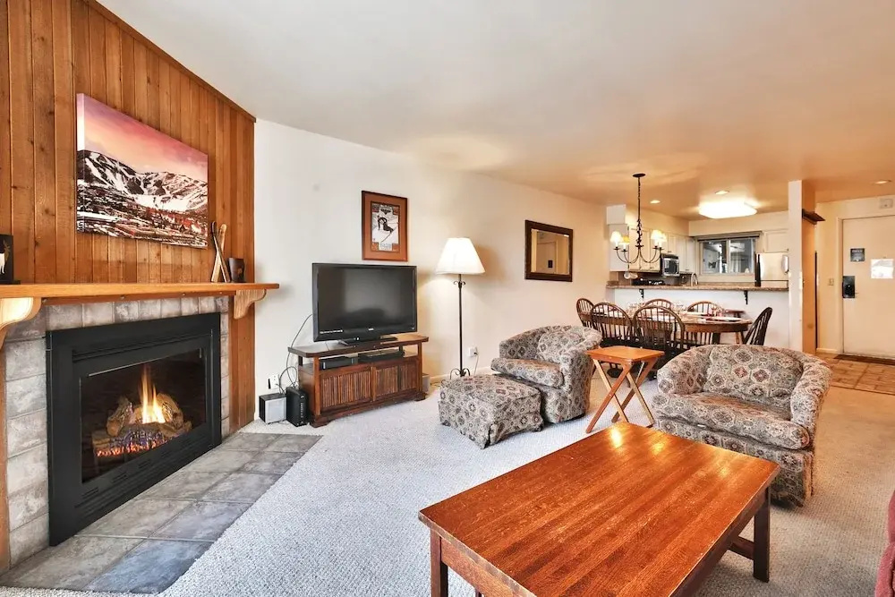 Snow Flower 115 2 Bedroom Condo by RedAwning