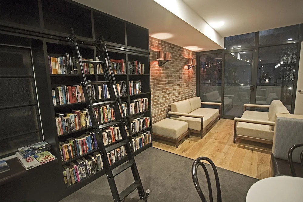 Greenwich Apartment
