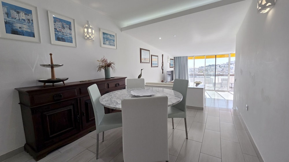 Amazing Sea View Albufeira Center Pool 8 min to Beach
