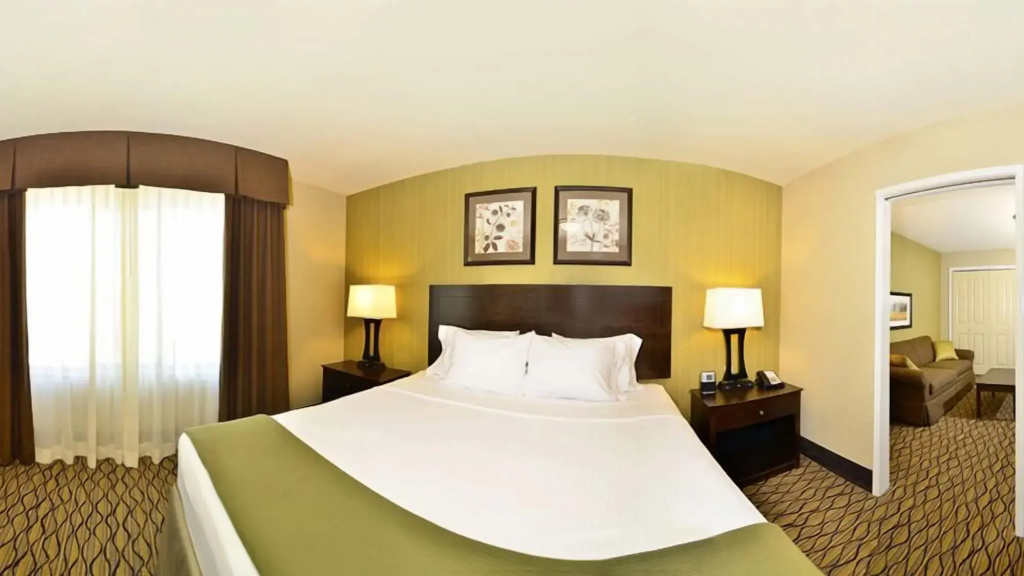 Holiday Inn Express & Suites - Williston by IHG