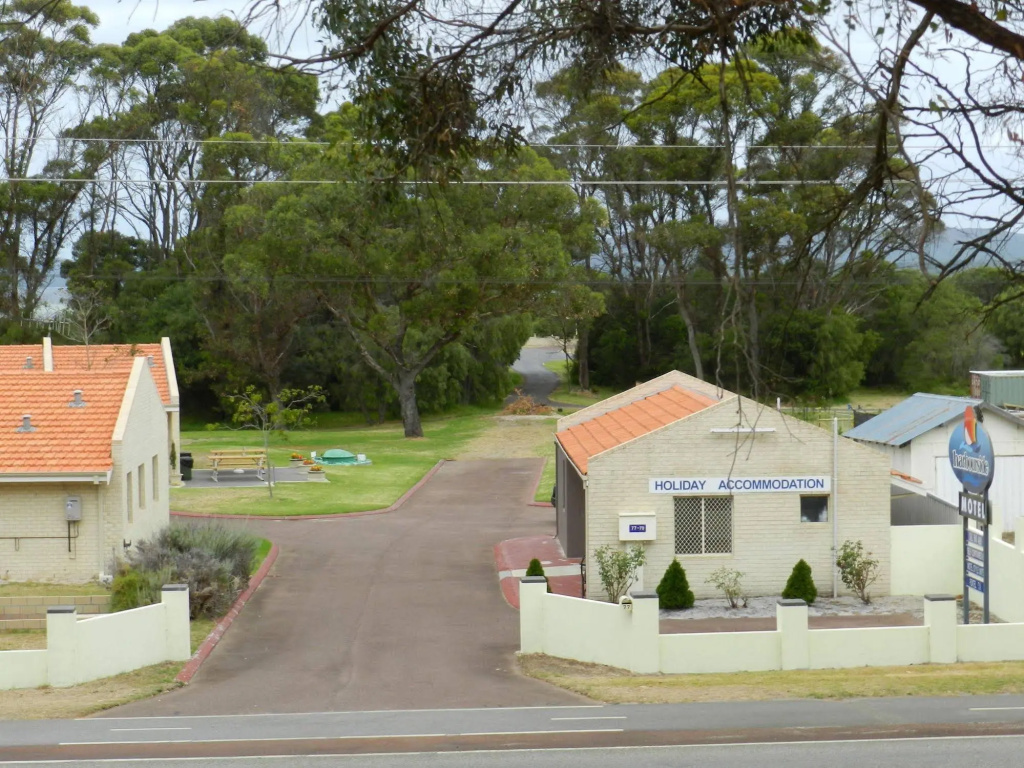 Harbourside Motel