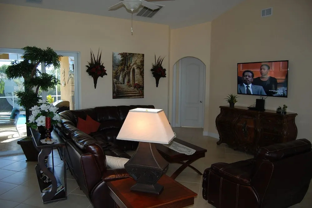 House Bermuda by Vacationhit