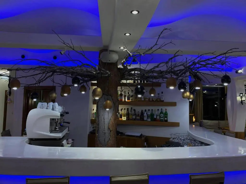 Villa Manos Hotel