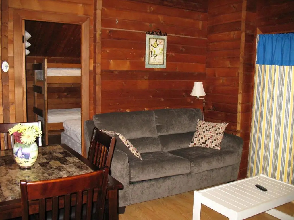 Forest Lake Camping Resort Cabin 18