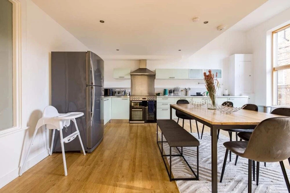 The Clapham - Captivating 2bdr With Garden Parking