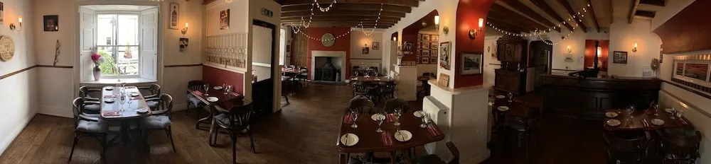 Forresters Bar & French Restaurant with Rooms