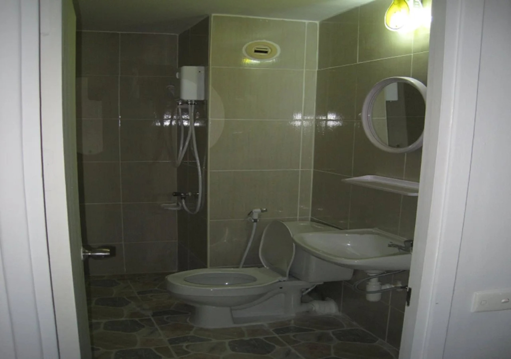 Chan Kim Don Mueang Airport Guest House