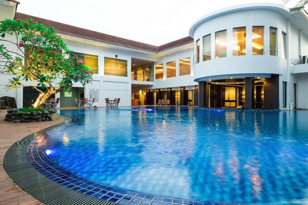Rattan Inn Hotel