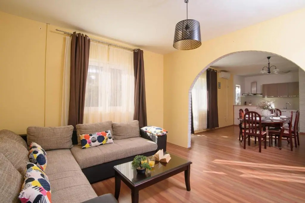 Apartmen Karmen 2