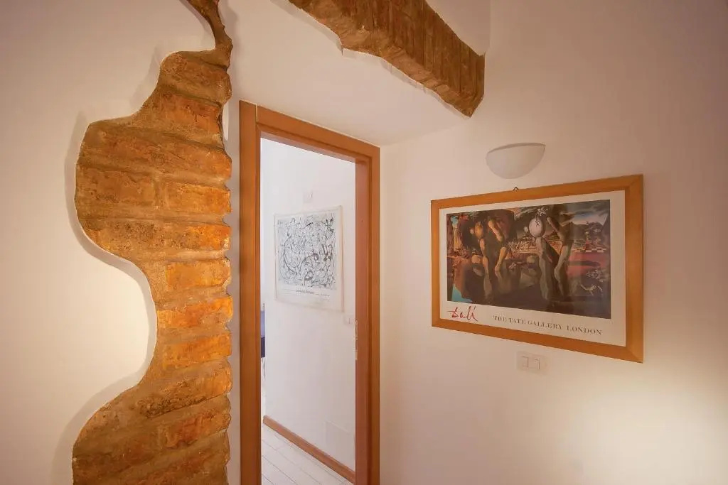 Opera Inn Suites - Rooms and Apartments