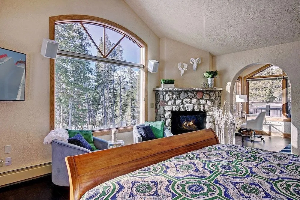 Evergreen Lodge
