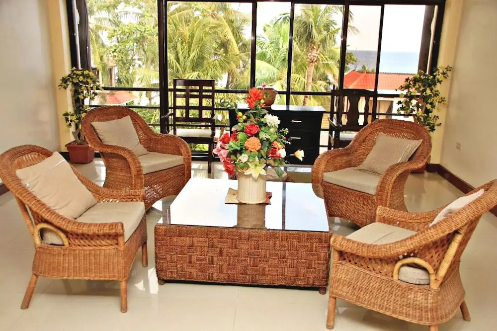 Mindorinne Oriental Beach Resort