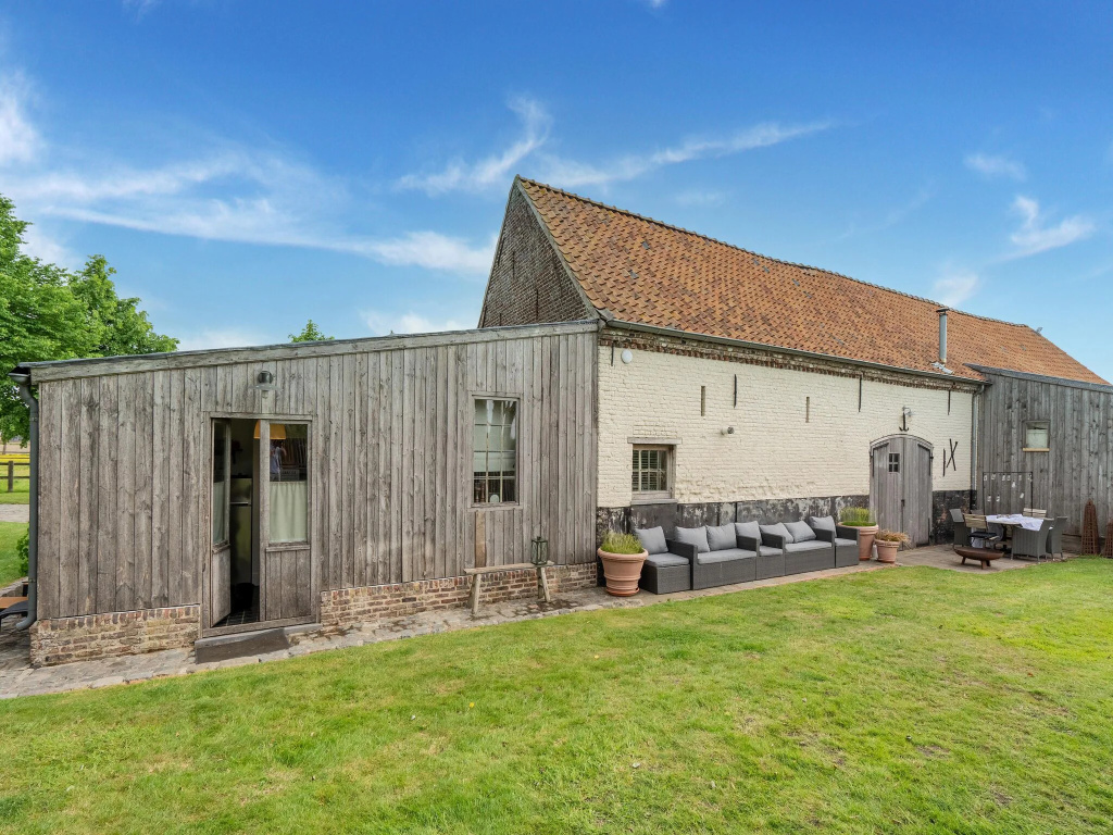 Beautiful Farmhouse in Pittem With Garden
