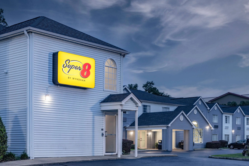 Super 8 by Wyndham Pensacola