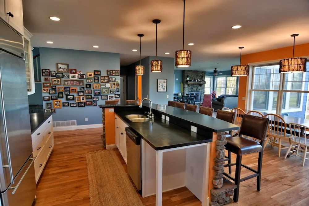 Beach House on Sand 6 Bedrooms 5.5 Bathrooms Condo