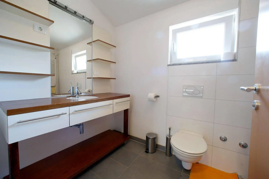 BC Better Choice Apartments with Central Heating