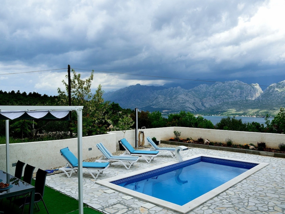 New Great Villa Anna With Pool, Zadar County