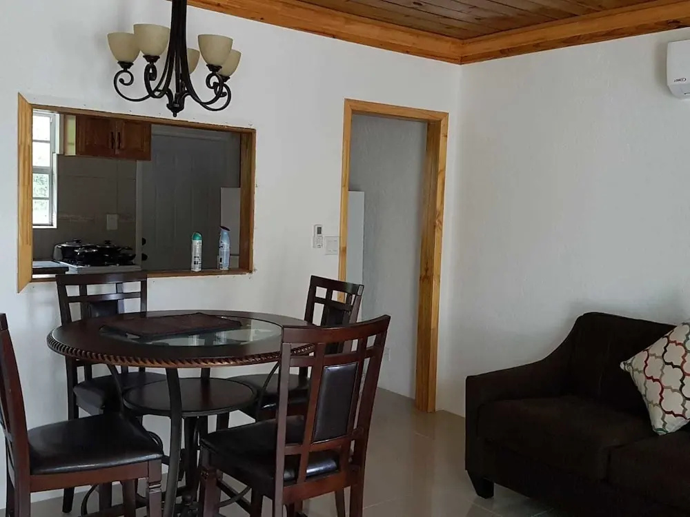 Hill Top Suites