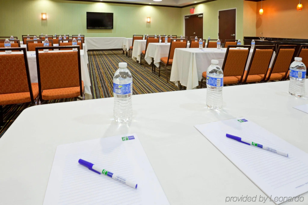 Holiday Inn Express Hotel & Suites Dallas West by IHG