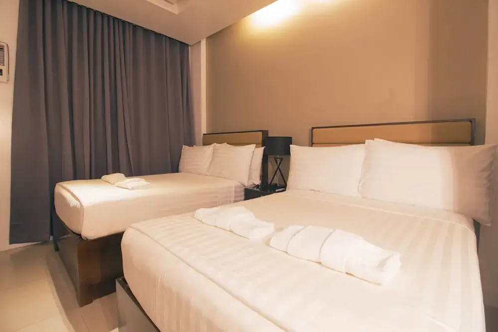 Aura Condotel
