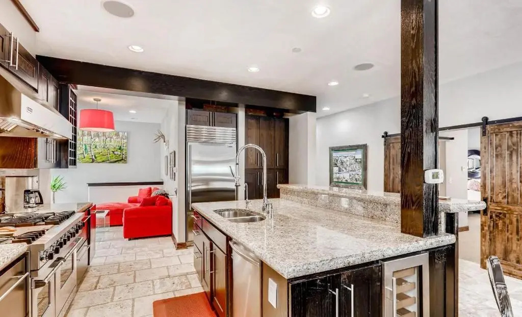 2030 Meadow Brook Lane Unit A
