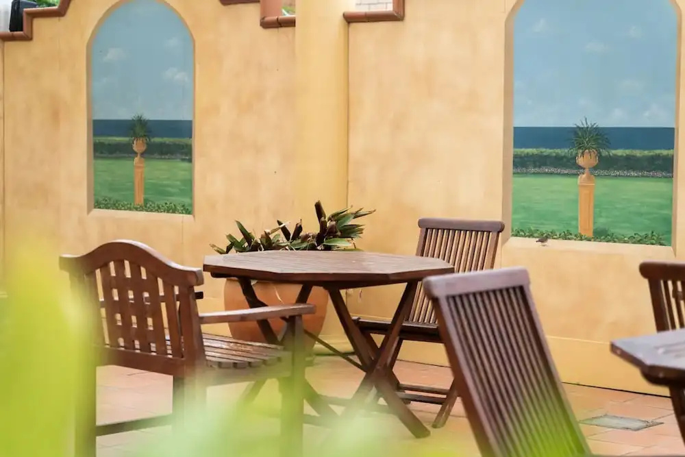 Comfortable 2 Bedroom Apartment With River Views