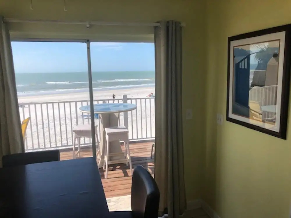 Misty Isles Redington Beachfront Suites 3 and 4