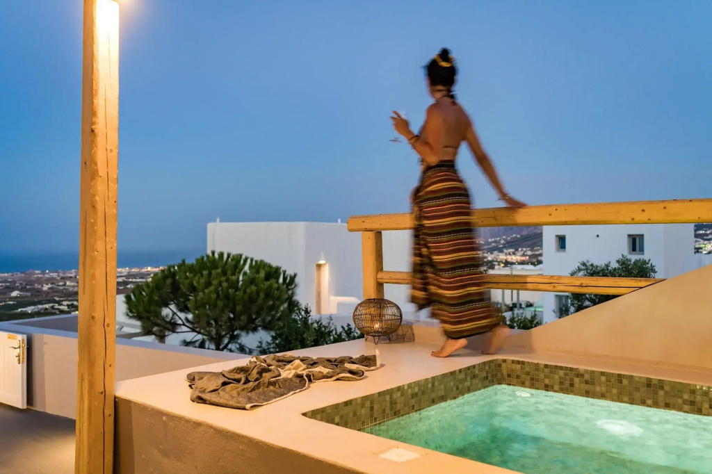 Echo Suites