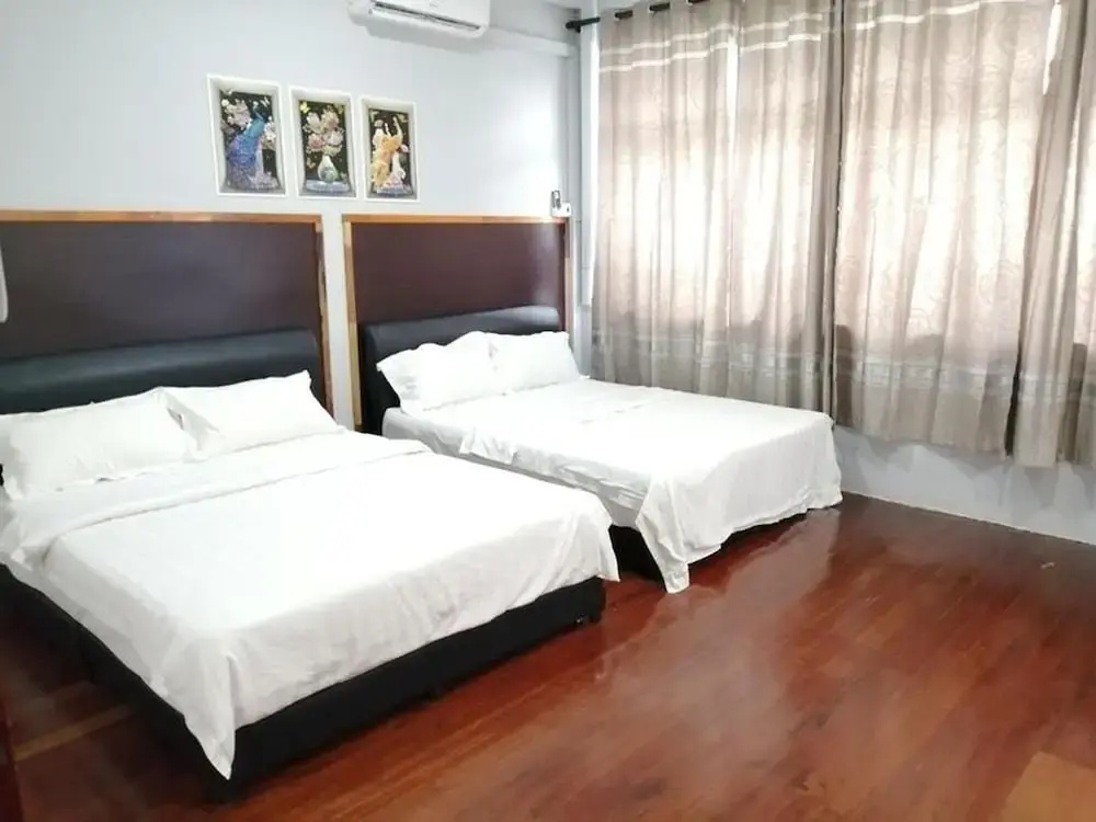 Family Room in Kuching, With Ac and Wifi
