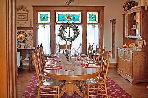 The Homespun Country Inn
